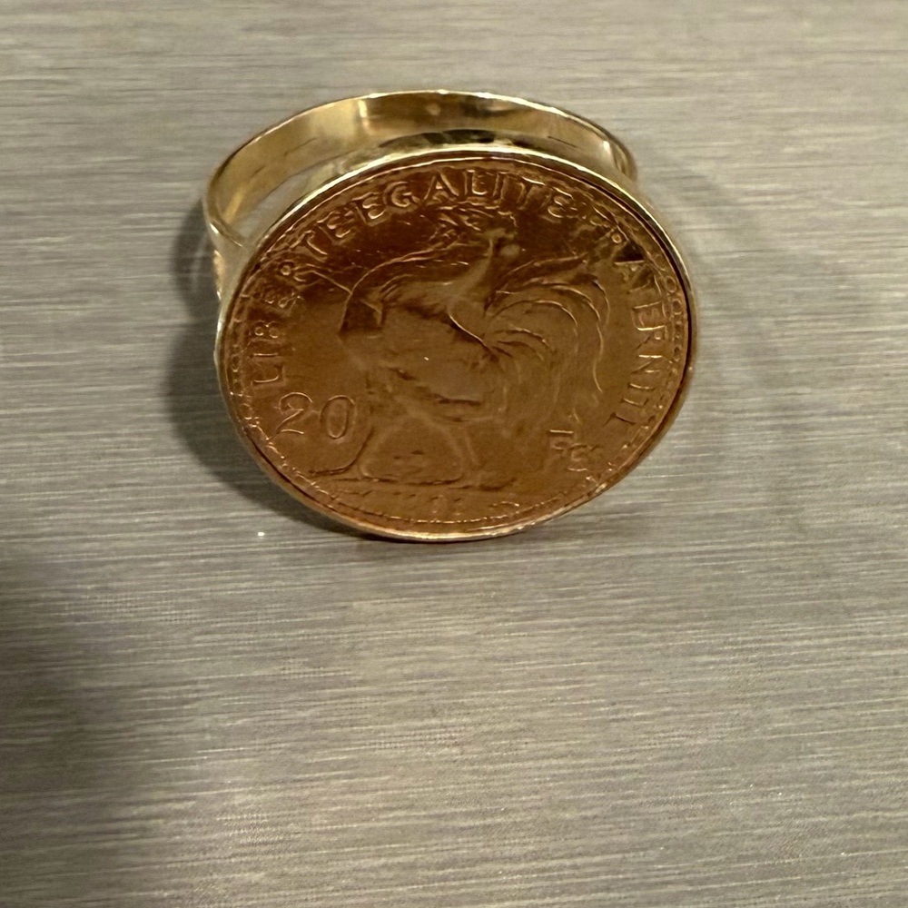 Gold Coin Ring - Picture 2 of 7